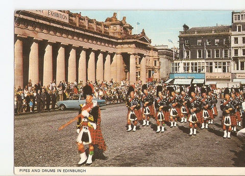 Postal 022284 : Pipes and drums in Edinburgh