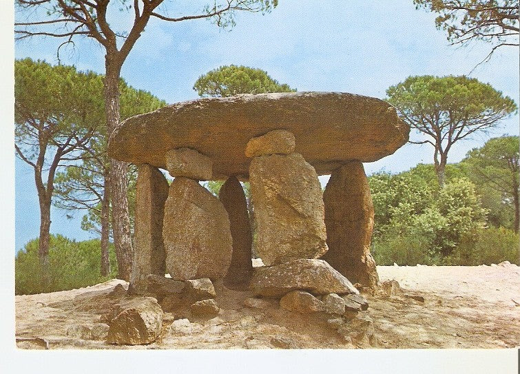 Postal 048100 : Vallgorguina. Dolmen