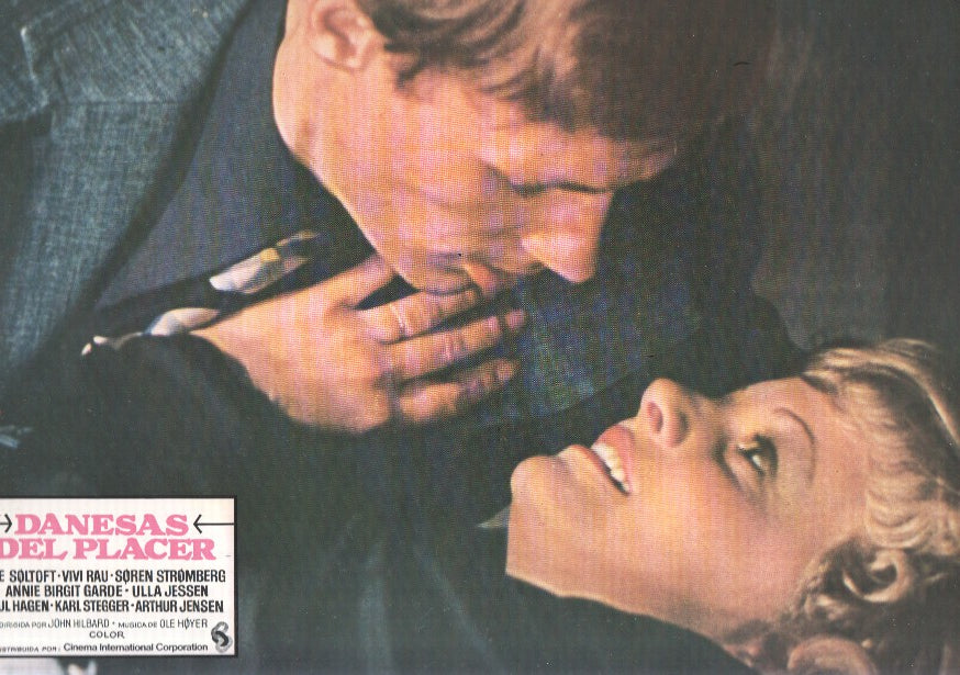 Caratula de cine: DANESAS DEL PLACER / Hopla pa Sengekanten , (numerado 04 en trasera)