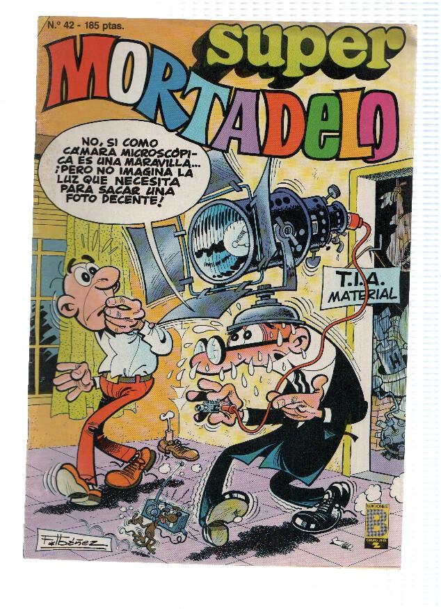 Ediciones B: Super Mortadelo numero 042 (numerado 1 en trasera) (hoja central poster concurso donde esta wally)