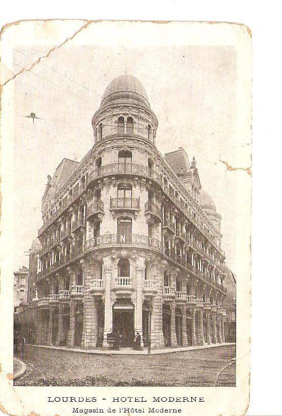 Postal 028362 : Lourdes - Hotel Moderne, Magasin de lHôtel Moderne