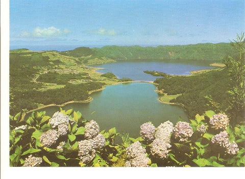 Postal 050328 : S. Miguel - Açores. Sete cidades - The Green and Blue Lakes