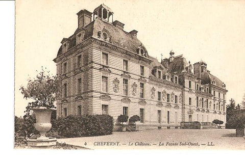 Postal 028817 : Cheverny - Le Château - La Façade Sud-Ouest
