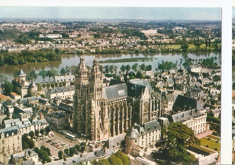 Postal 045930 : Tours (I.-et-L.). Vue aerienne - La cathedrale