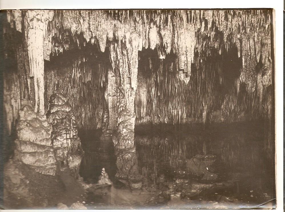 Postal 046754 : Interior de una cueva