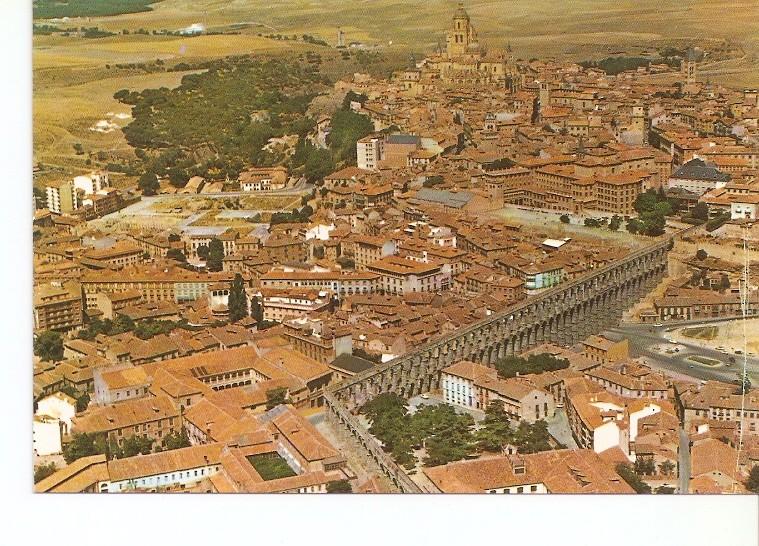 Postal 020112 : Vista aerea de Segovia