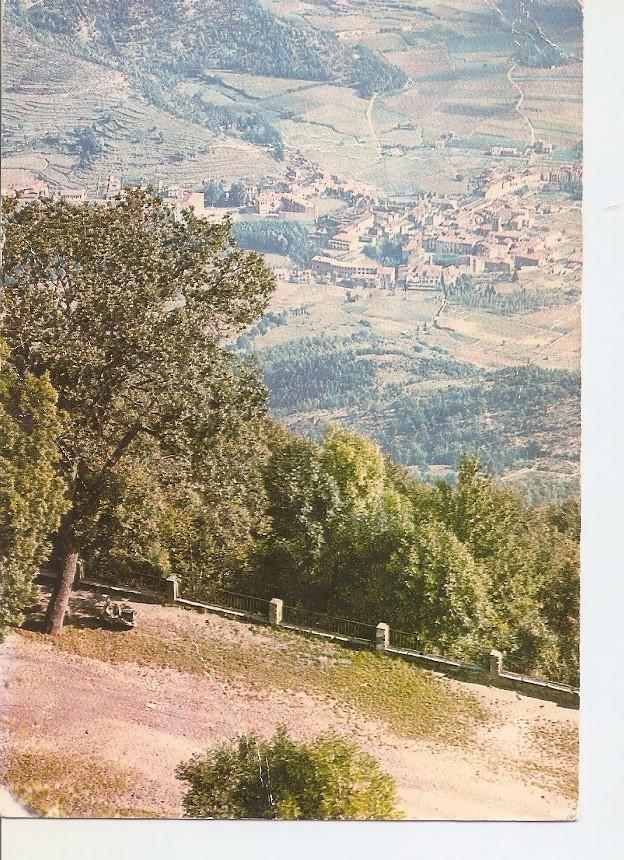 Postal 034167 : Plaça del Santuari de Tra. Sra. De la Font de la Salut i Sant Feliu de Pallarols al fons