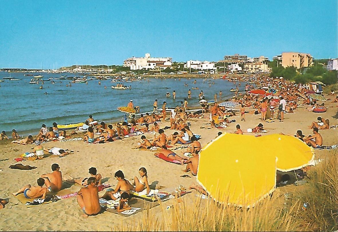 Postal 50030: L ESCALA - playa de Riells. Punta Montgo