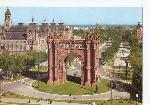 Postal 037781 : Barcelona. Arco de triunfo hacia el mar