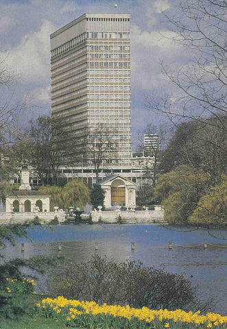 Postal 61103: Hotel Royal Lancaster visto desde el High Park. Londres