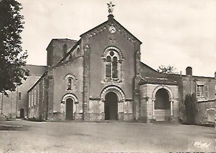 POSTAL 17711: CLISSON. IGLESIA
