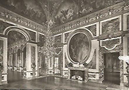POSTAL 17730: VERSAILLES
