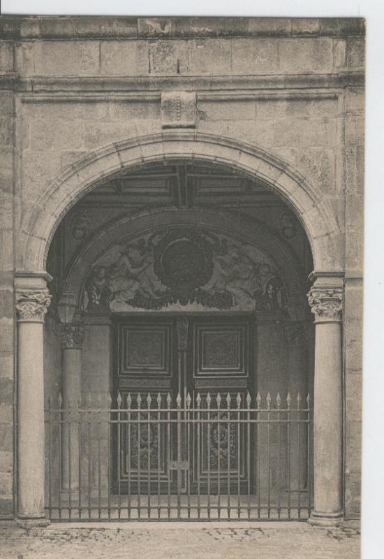 Postal B/N 0347 : Fontainebleau: La porte Doree