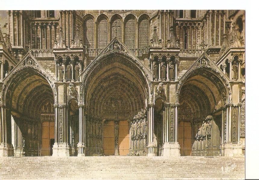 Postal 030923 : Les Mervailles de Chartres (Eure et Loir). La cathedrale (XIIe siecle): le portail lateral droit