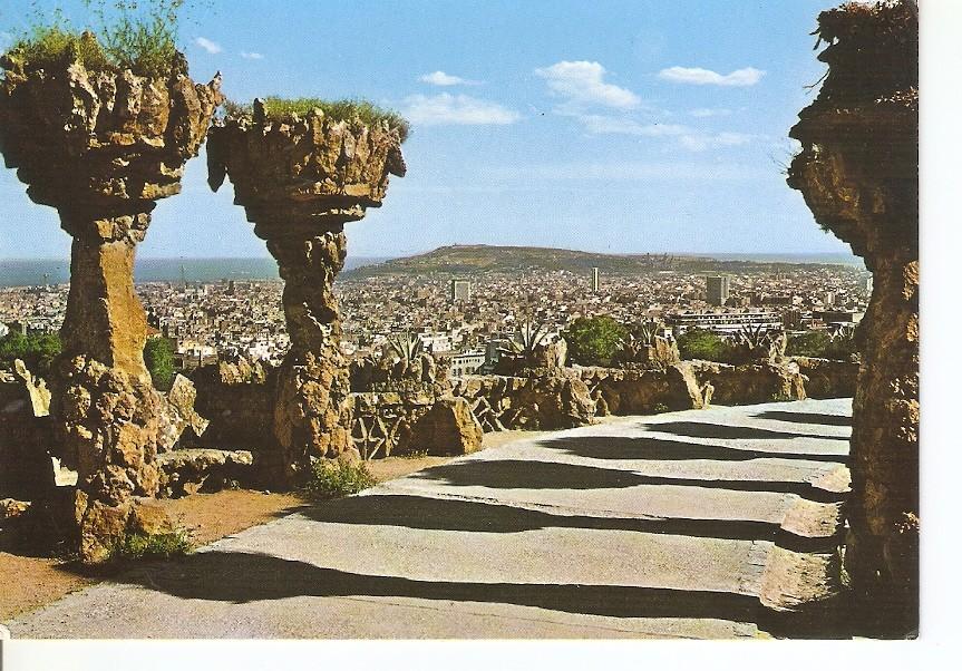Postal 044540 : Barcelona. Vista parcial desde Parque Guell (Gaudi)