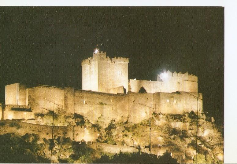 Postal 049883 : Alburquerque (Badajoz). Vista iluminada del Castillo de Luna
