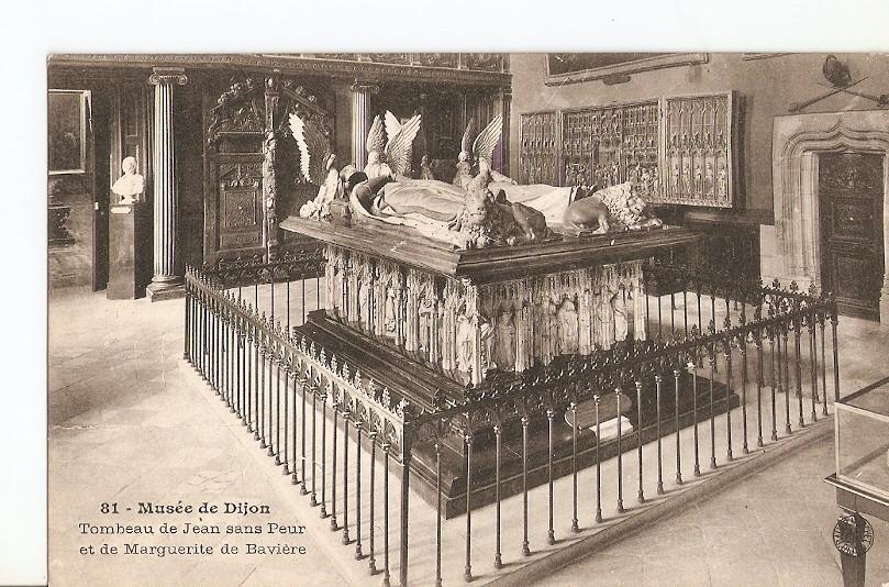 Postal 026978 : Musee de Dijon. Tombeau de Jean san Peur et de Marguerite de Baviere