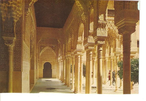 Postal 025719 : Galerias y comunas Patio de los Leones. Alhambra (Granada)
