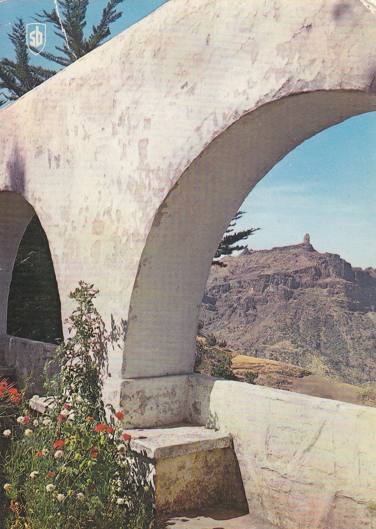 Postal 60018:  Roque Nublo desde parador Tejeda (G. Canaria)