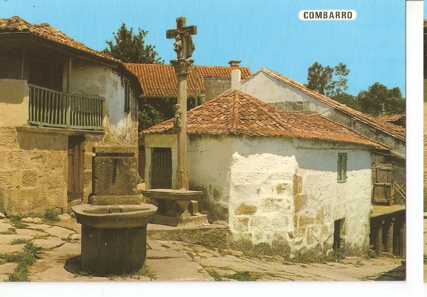 Postal 045884 : Combarro  (Pontevedra). Fuente tipica y Crucero