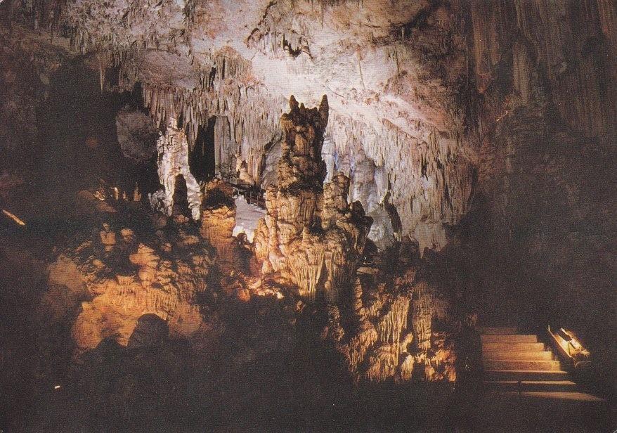 Postal 60540.  Sala de fantasmas. Cuevas de Nerja.  Malaga