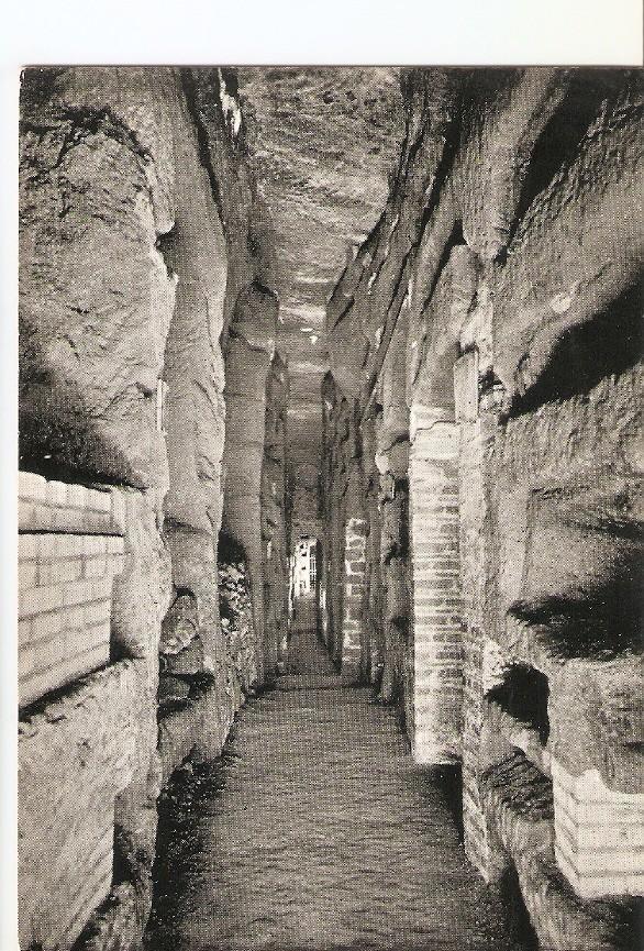 Postal 026931 : Catacombe di S. Callisto, Galleria presso le Cripte di Lucina (s. III)