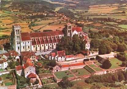POSTAL 61397: Iglesia Yonne plano aereo