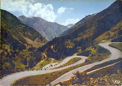 POSTAL 61477: Carretera en los pirineos