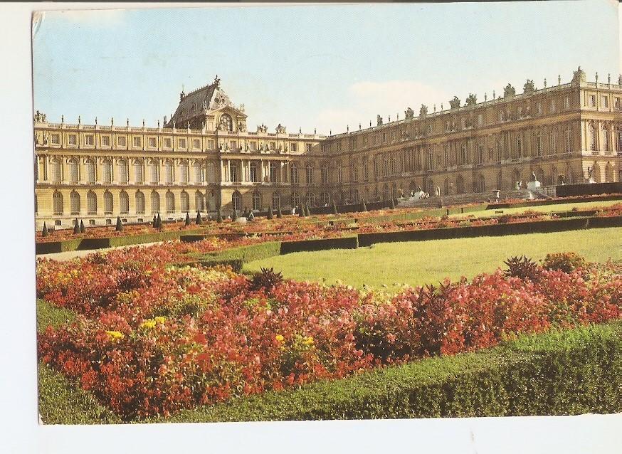 Postal 033638 : Versailles. The Castle the Flower-beds (North)