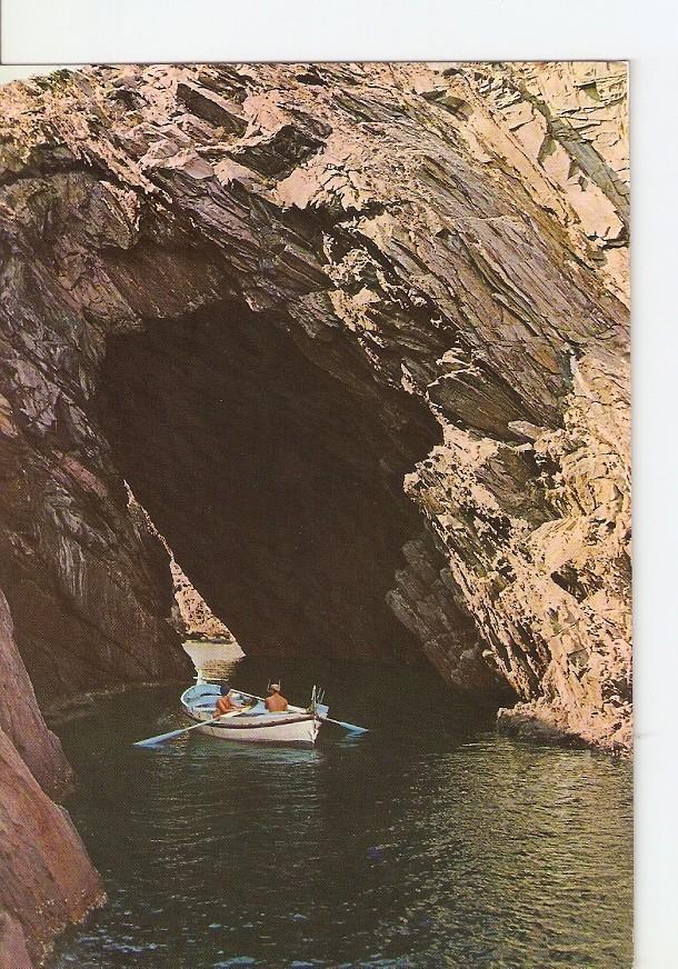 Postal 024551 : Entrada a la Cova de linfern. Costra Brava