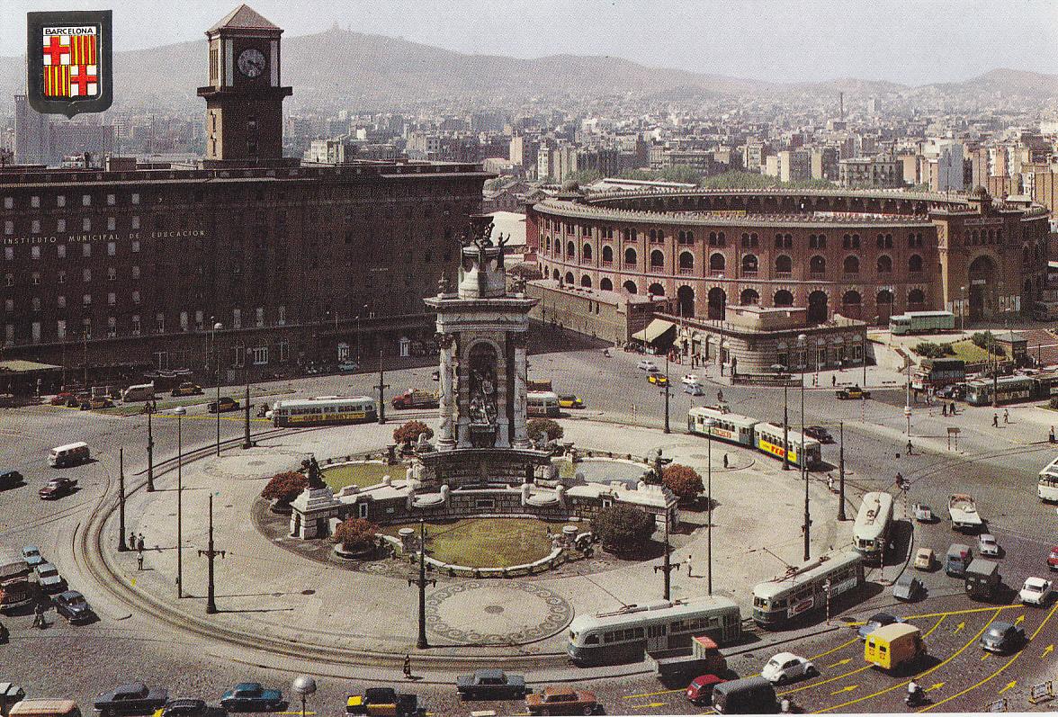 Postal 61277 : Barcelona. Plaza de España al fondo Plaza de Toros Arenas