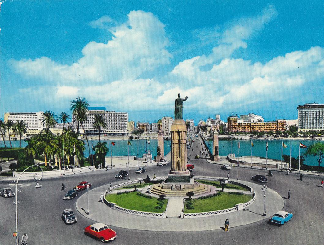 Postal 61569 : Cairo - Saad Zaghloul Statue and view on Tahrir Bridge