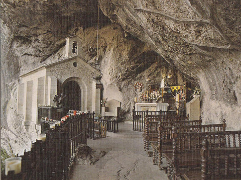 Postal 61630 : Covadonga. Gruta y Virgen de Covadonga