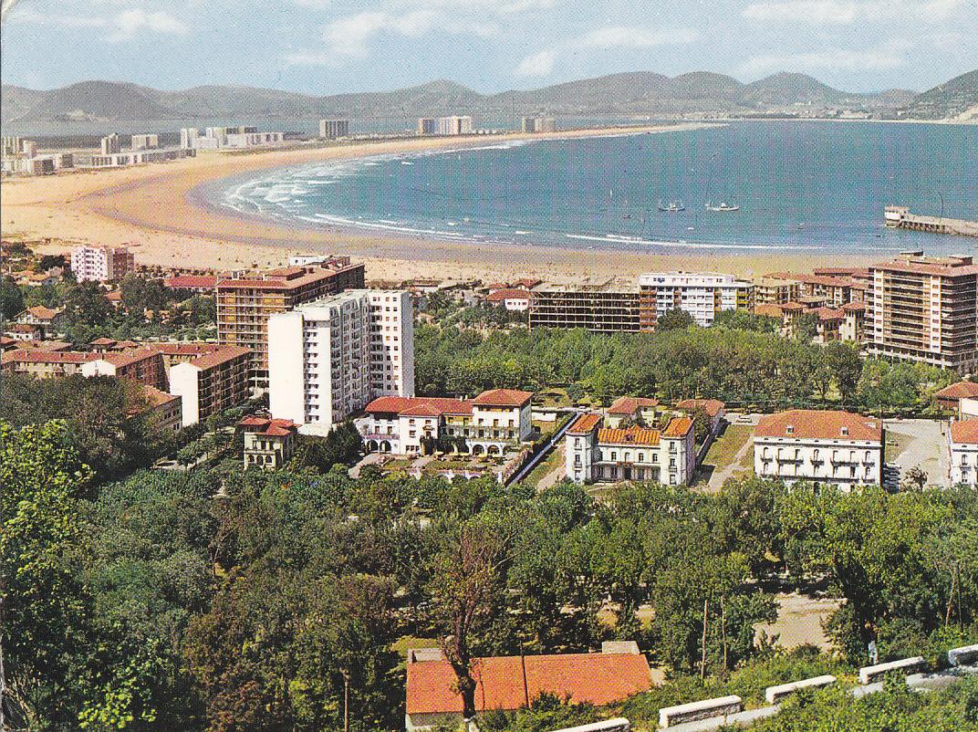 Postal 61633 : Laredo. Vista general de la playa Salve