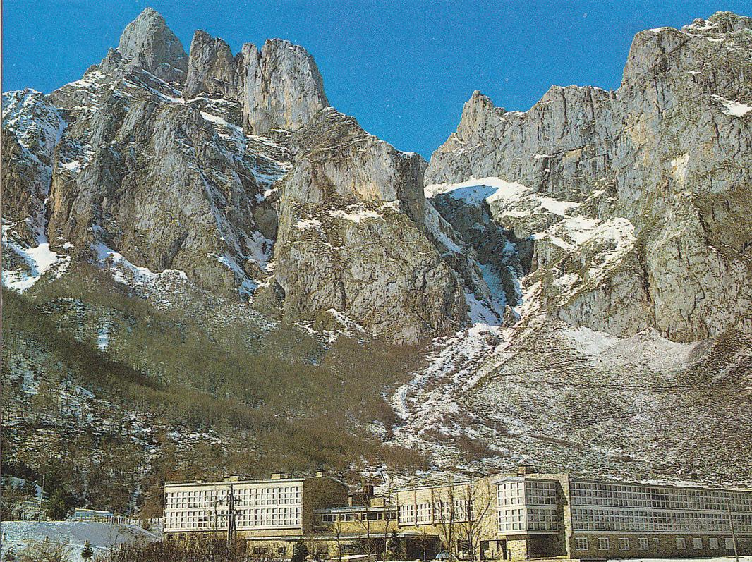 Postal 61636 : Picos de Europa. Parador Nacional de Fuente de Peña Remoña y Pico Padiorna
