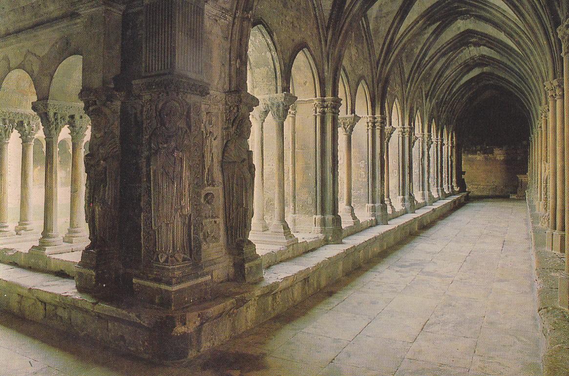 Postal 61832 : Arles - St. Trophime. Cloister: detail