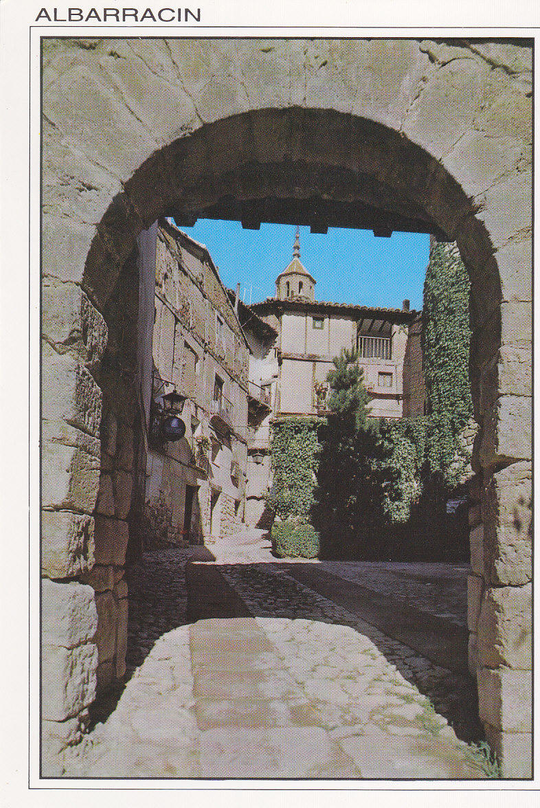 Postal 61868 : Albarracin (Teruel). Portal del Agua (Monumento Nacional)