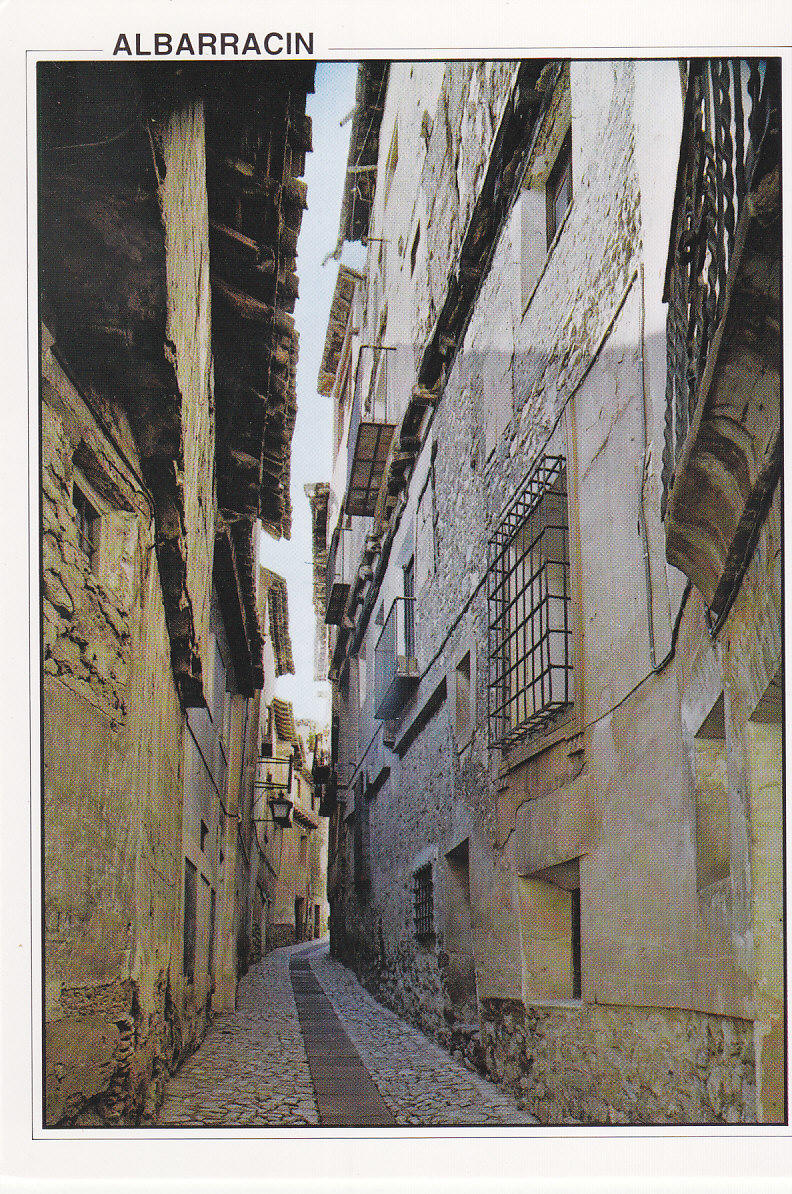 Postal 61871 : Albarracin (Teruel). Tipica calle de Azagra (Monumento Nacional)