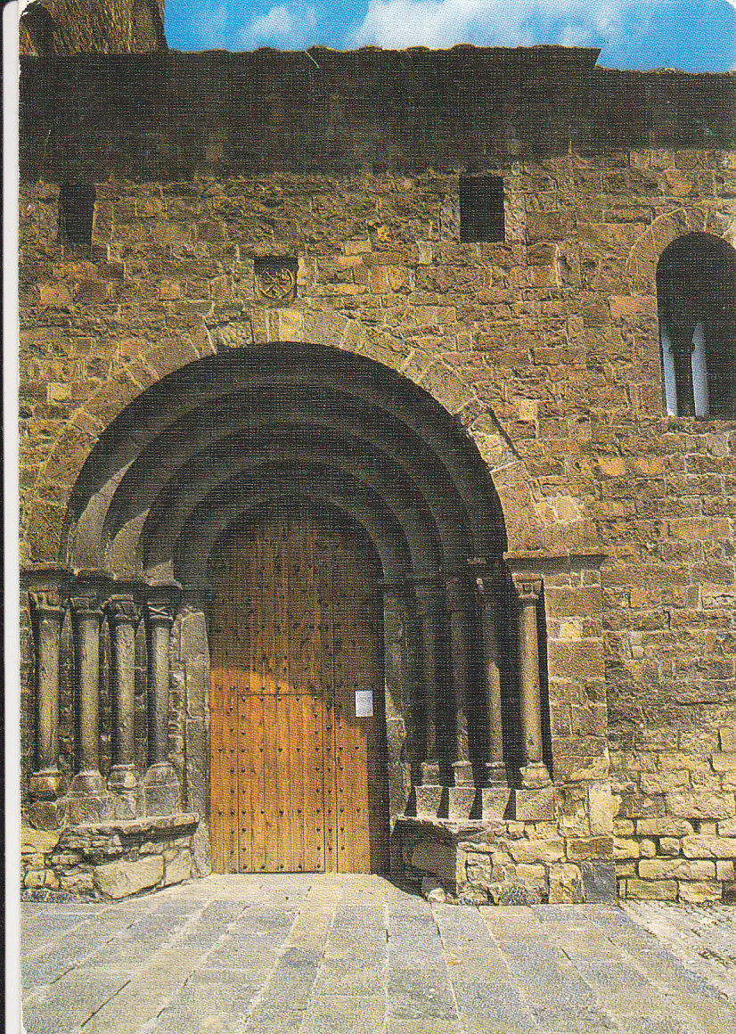 Postal 61897 : Ainsa. Pirineo Aragones. Portada Parroquial Romanico S. XII
