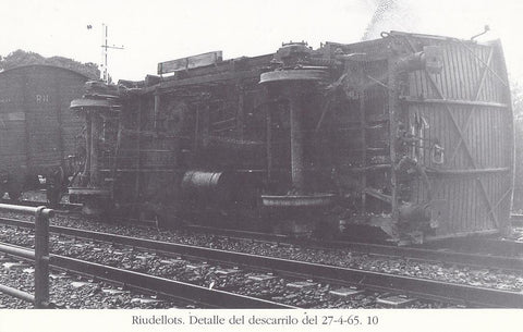 Postal 62214 : Riudellots. Detalle del descarrilo del 27-4-65