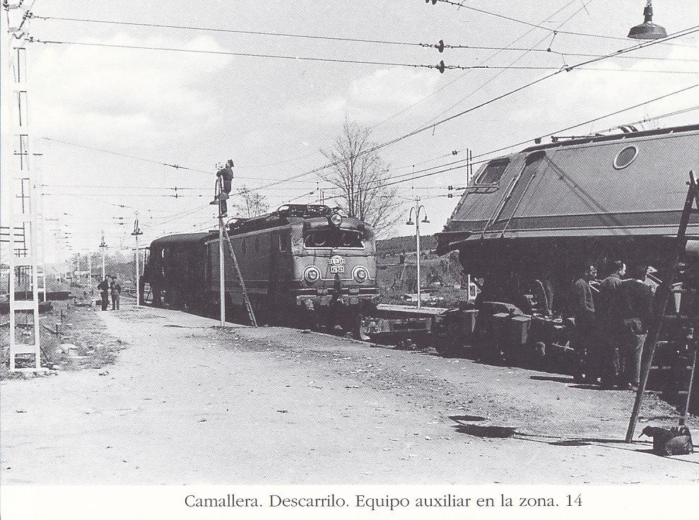 Postal 62272 : Camallera. Descarrilo. Equipo auxiliar en la zona