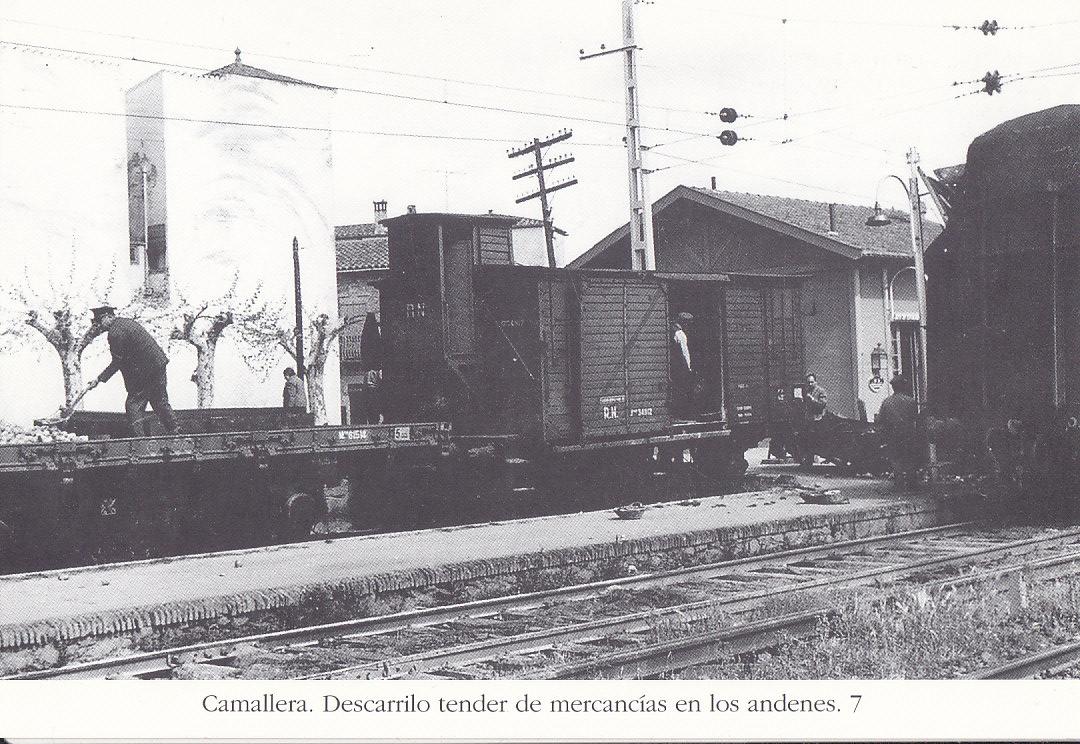 Postal 62279 : Camallera. Descarrilo tender de mercancias en los andenes