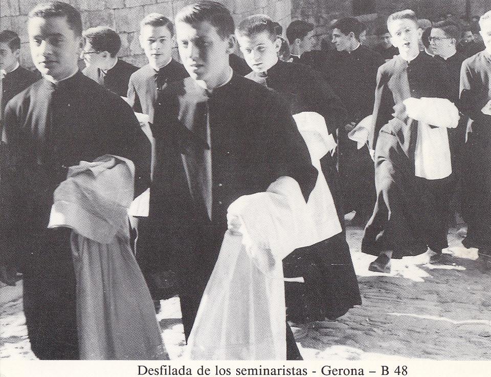 Postal 62312 : Desfilada de los seminaristas - Gerona
