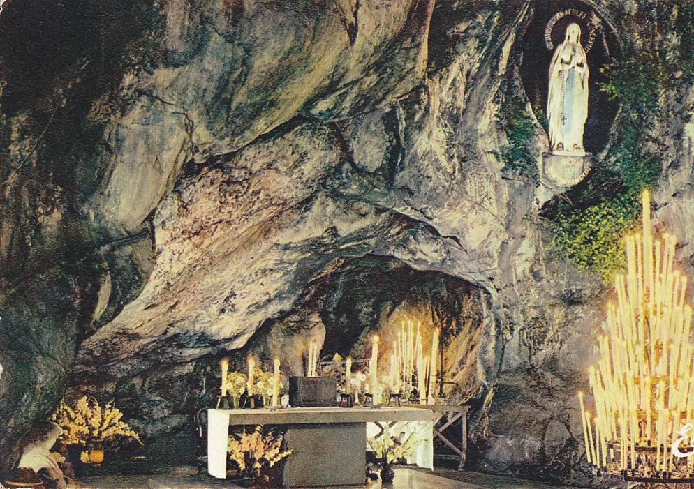 Postal 62336 : Lourdes. La Grotte Miraculeuse