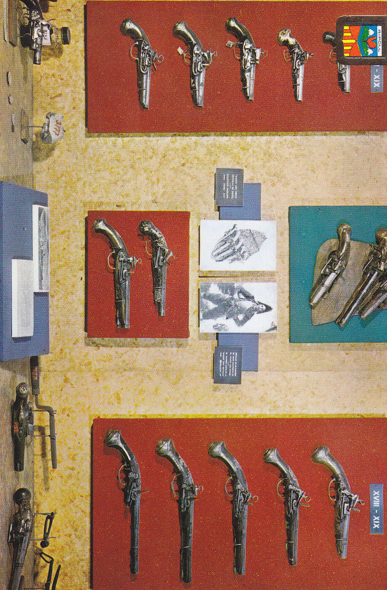 Postal 62350 : Museu de Ripoll. detalle de la sala de armas de fuego Ripolleses