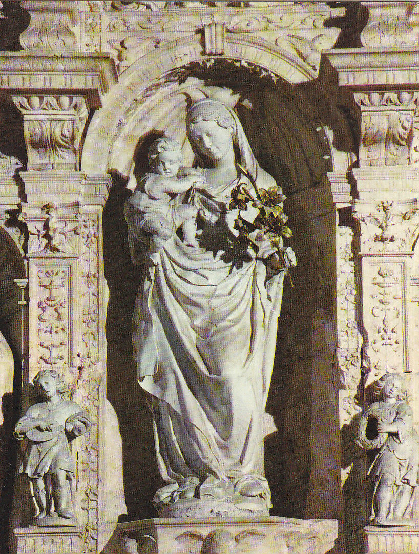 Postal 62354 : Real Monasterio de Poblet. Iglesia. Retablo de Damian Forment. Imagen de la Virgen