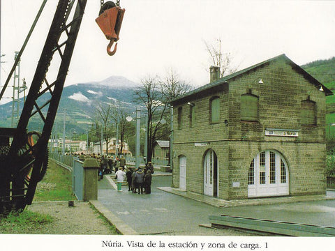 Postal 62377 : Nuria. Vista de la estacion y zona de carga