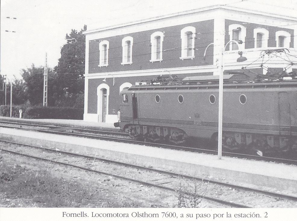 Postal 62439 : Fornells. Locomotora Olsthorn 7600 a su paso por la estacion
