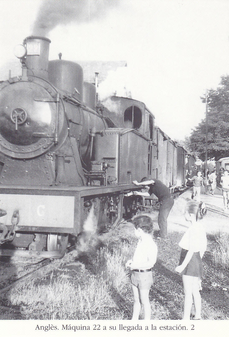Postal 62455 : Angles. Maquina 22 a su llegada a la estacion