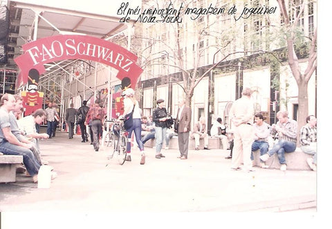 Postal 032395 : Fotografia personas en la calle